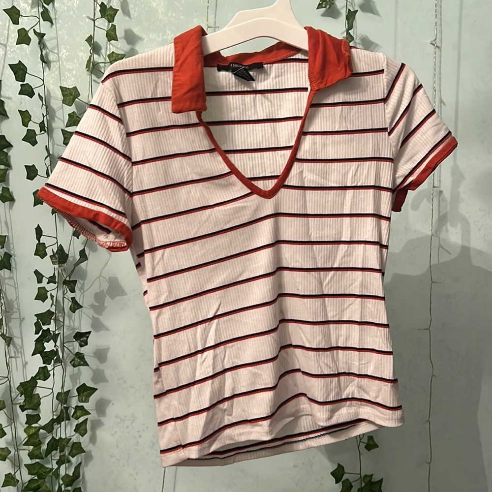 FOREVER 21 T SHIRT